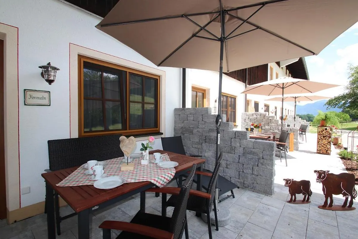 Séjour à la ferme Villa Cafe Wastelbauerhof - Urlaub Auf Dem Bauernhof à Bernau am Chiemsee