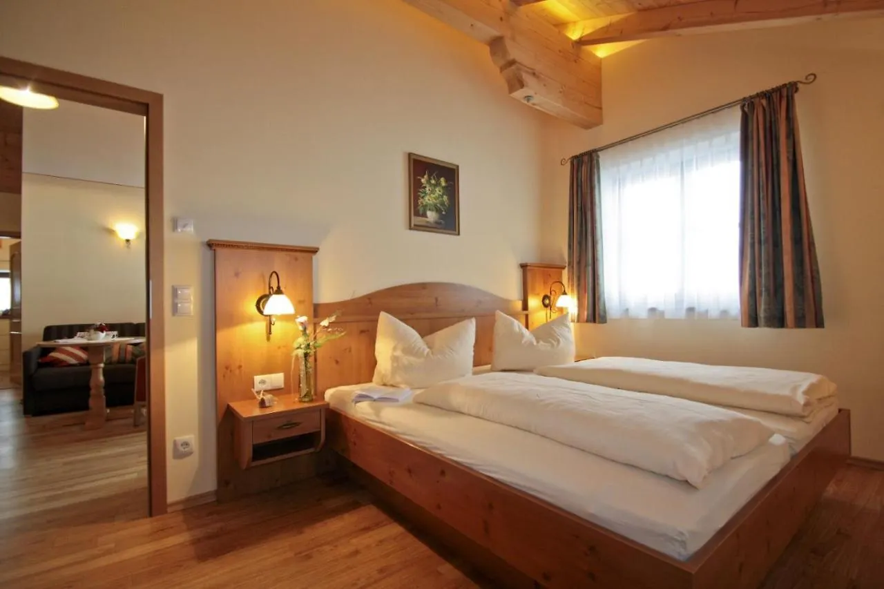 Villa Cafe Wastelbauerhof - Urlaub Auf Dem Bauernhof à Bernau am Chiemsee Séjour à la ferme