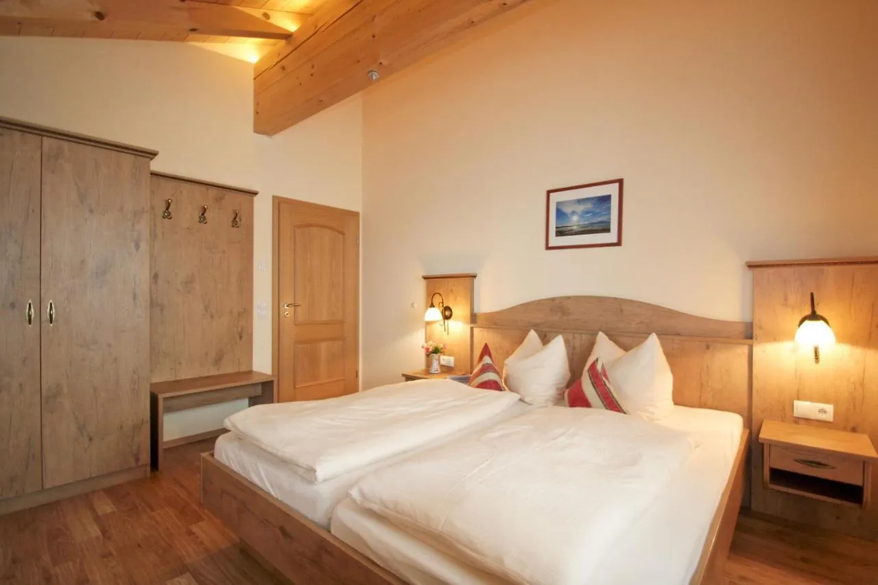 Villa Cafe Wastelbauerhof - Urlaub Auf Dem Bauernhof à Bernau am Chiemsee